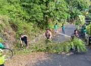 Kolaborasi TNI-Polri dan Masyarakat Ciptakan Lingkungan Sehat di Kelurahan Tarempa