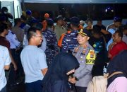 Penumpang Sakit Dievakuasi, Bupati Aneng dan Kapolres Turun Tangan