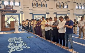 Sholat Ghoib di Masjid Agung Batam, FKDM Serukan Jaga Kondusifitas