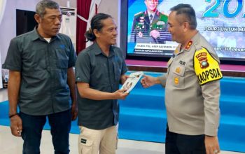 Kapolda Kepri Terima Buku Literasi TPPO dari JMSI