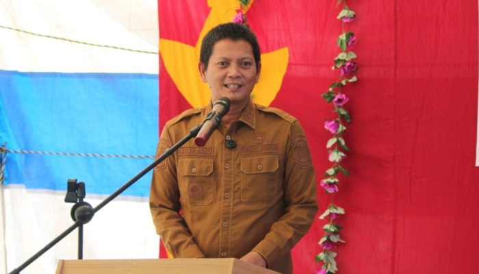 Raja Bayu Resmikan Bantuan Energi untuk Dusun Nokok