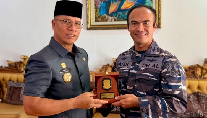 Bupati Aneng Perkuat Sinergi dengan Danlanudal Matak